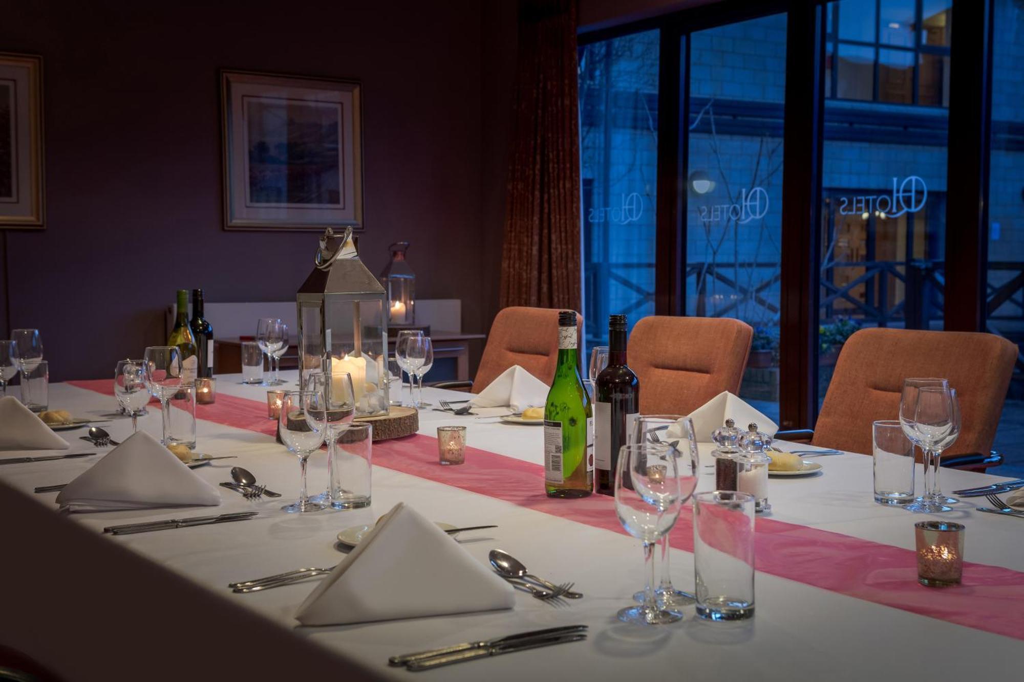 Hampshire Court Hotel&Spa Basingstoke Extérieur photo