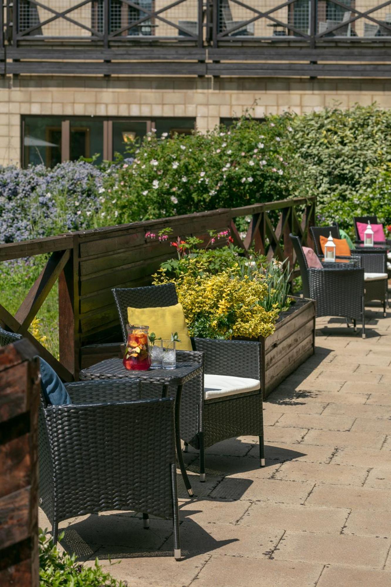 Hampshire Court Hotel&Spa Basingstoke Extérieur photo